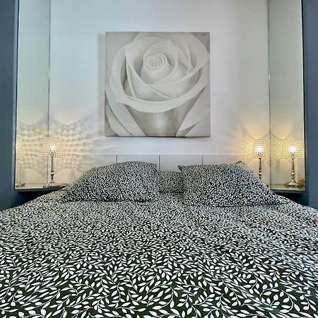 Duplex 70M2 - Vue Cite Medievale - Parking Gratuit การ์กาซอน ภายนอก รูปภาพ