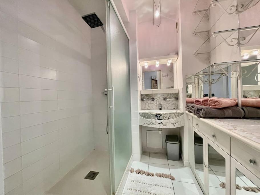 Duplex 70M2 - Vue Cite Medievale - Parking Gratuit การ์กาซอน ภายนอก รูปภาพ